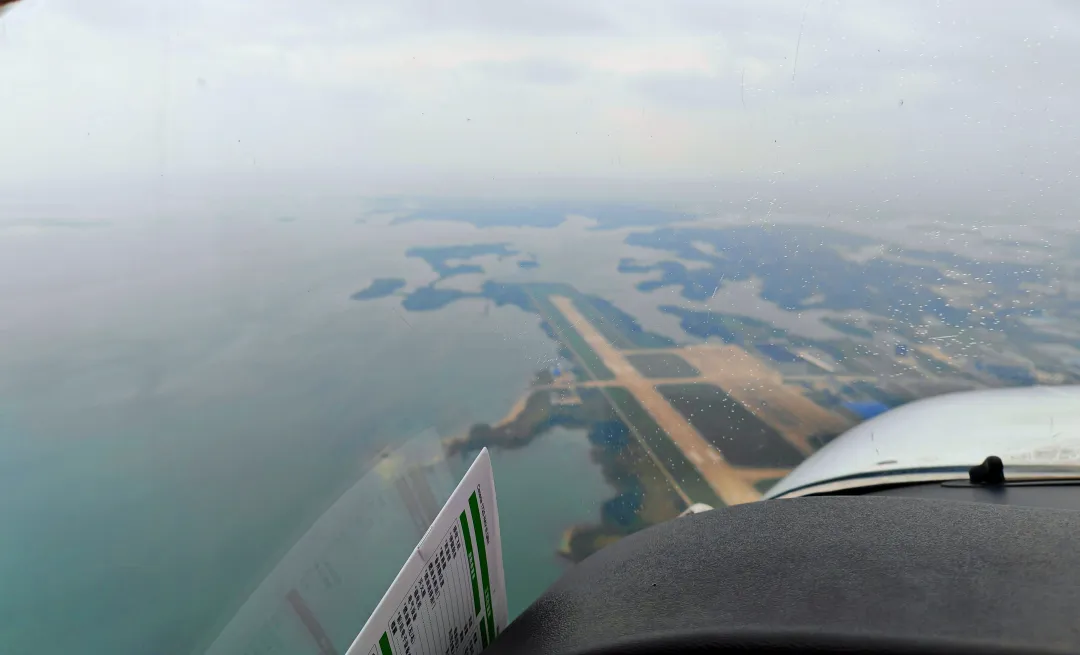 鸿石通航赛斯纳172S租赁圆满交付，跨越千里彰显专业风采